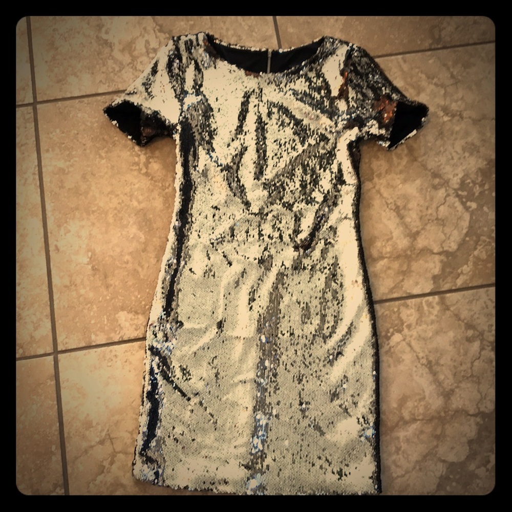Sequin dress  *PERFECT PARTY DRESS*